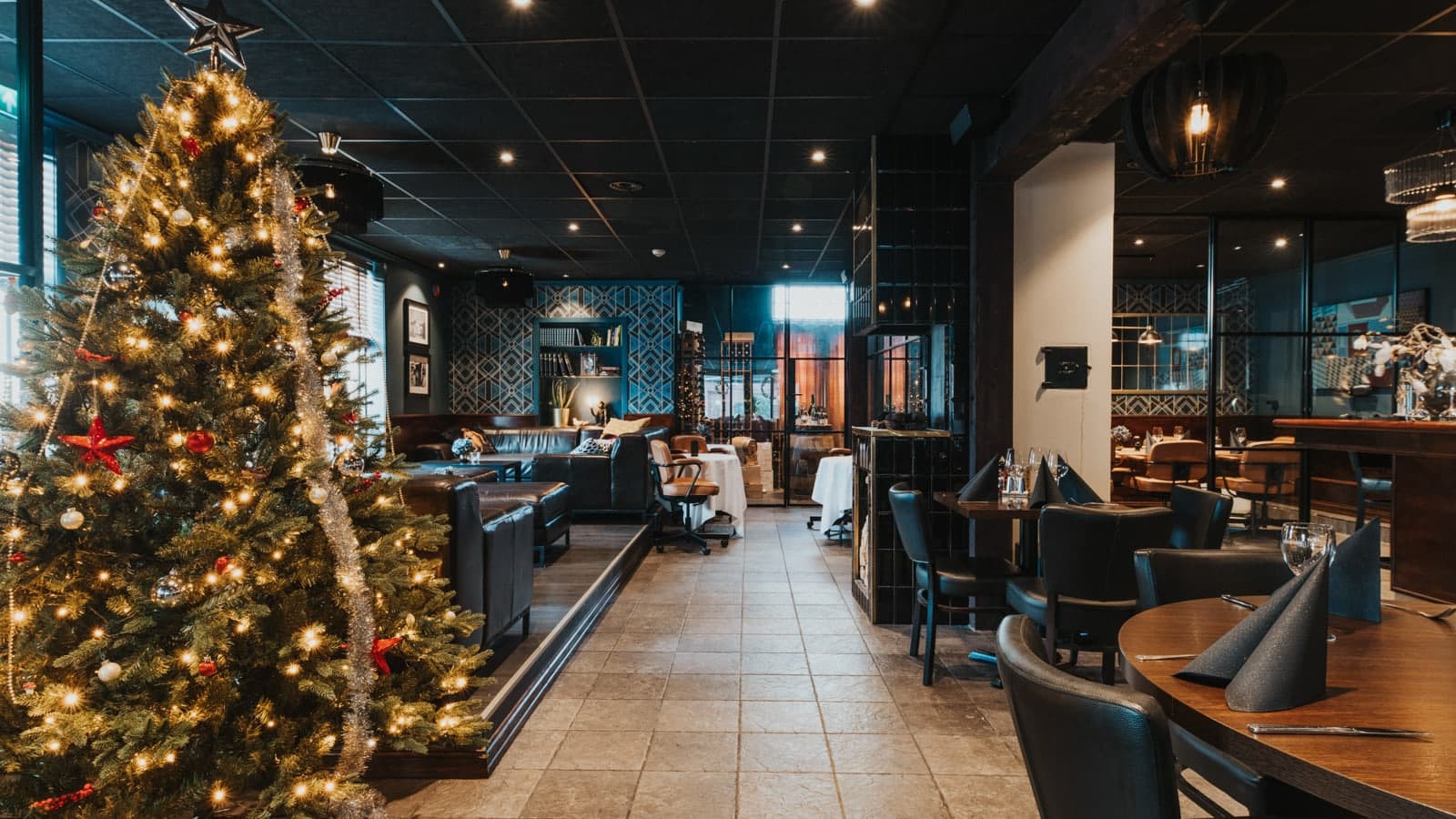 Juletre og restaurant